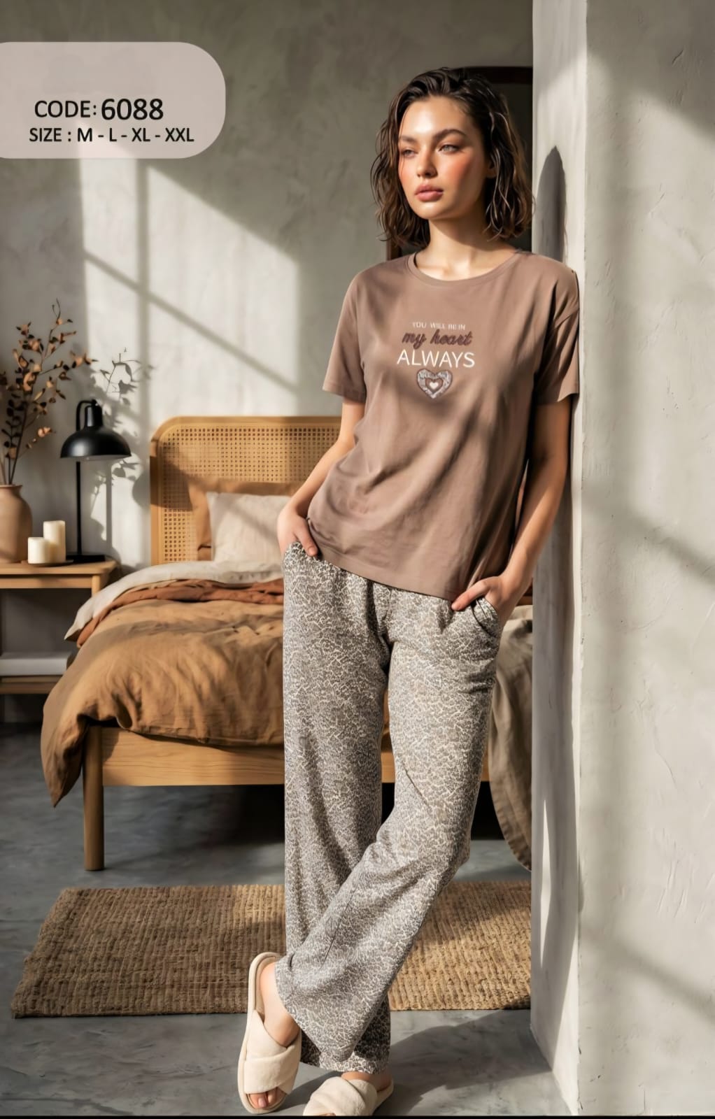 T-shirt and pantalon Pajma